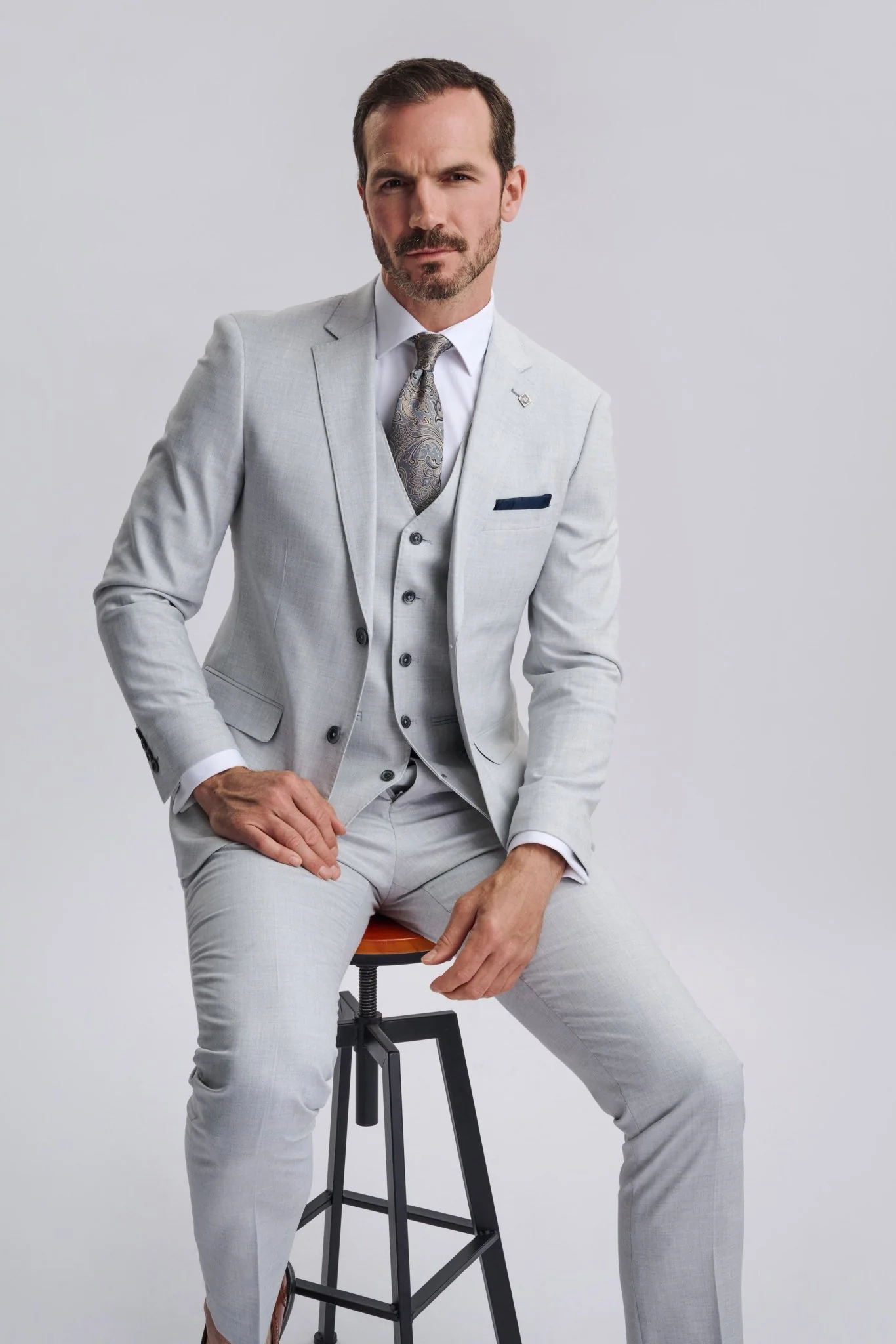 Belmont Silver Men's Three Piece Suit - Image 5
