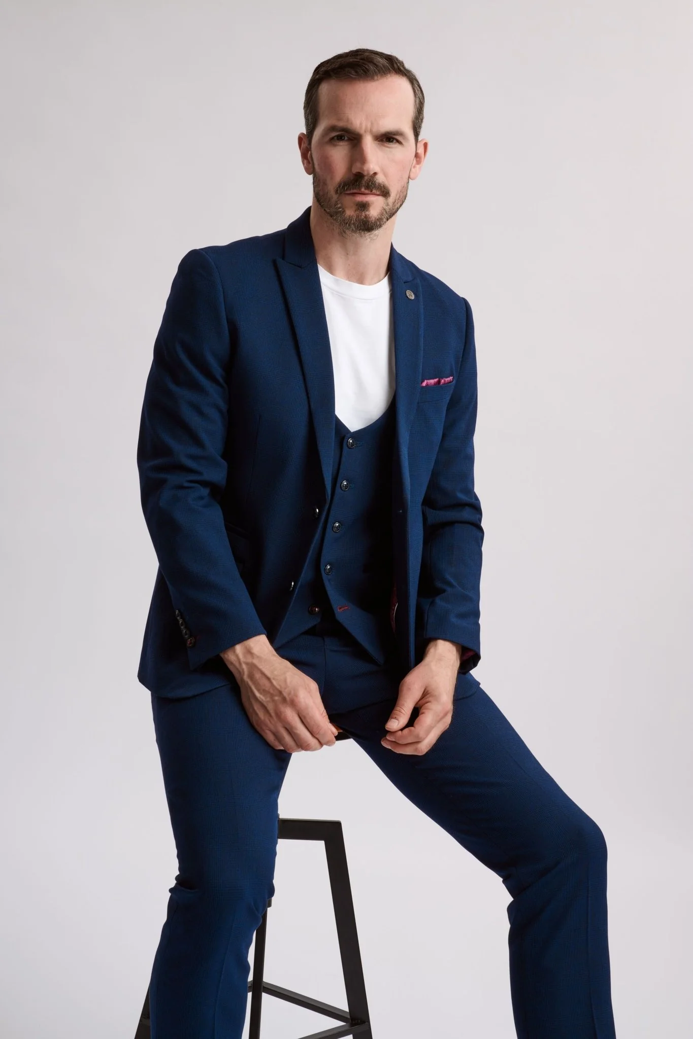 Bromley Navy 3 Piece Suit - Image 11