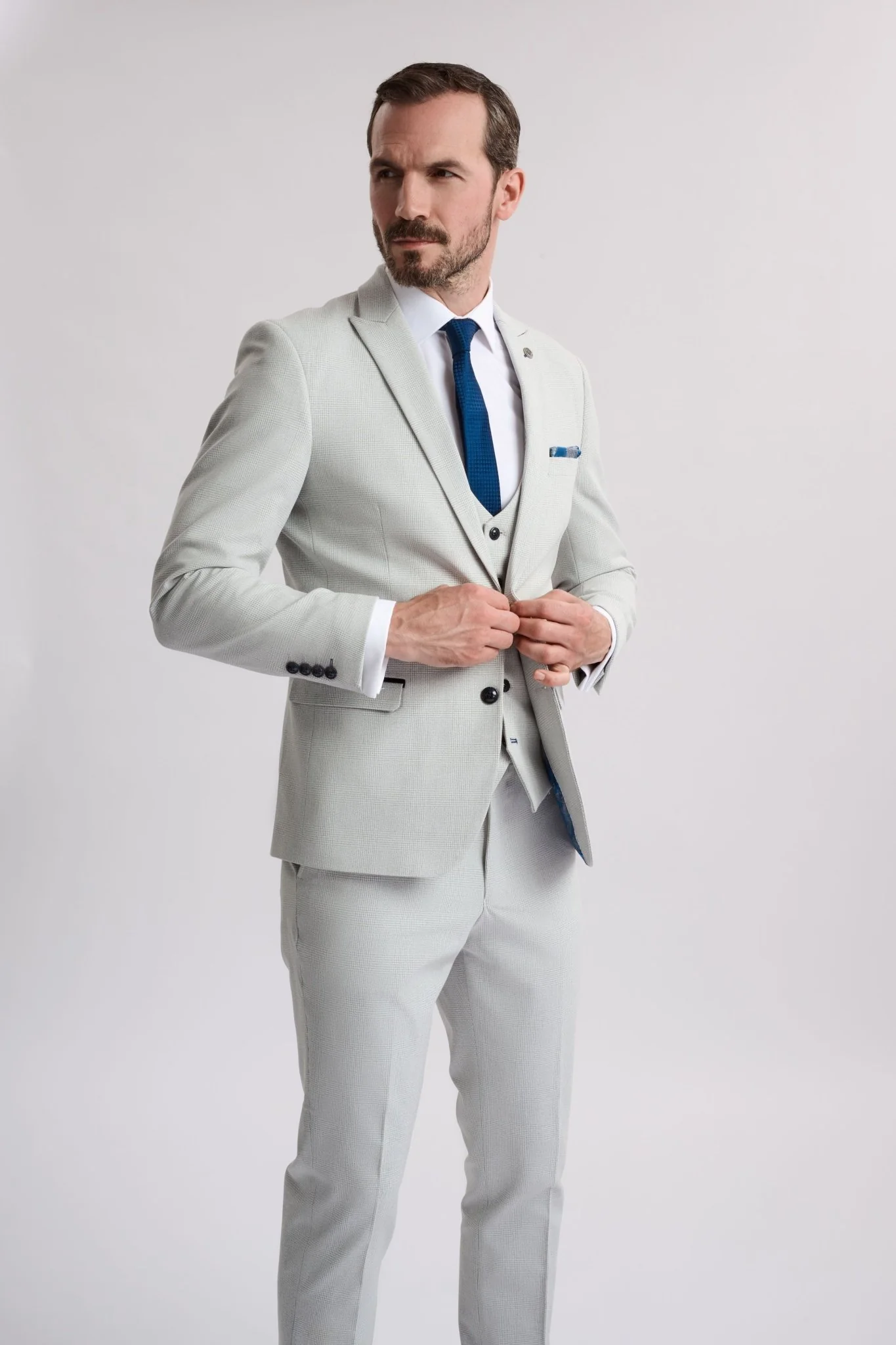 Bromley Stone 3 Piece Suit - Image 10