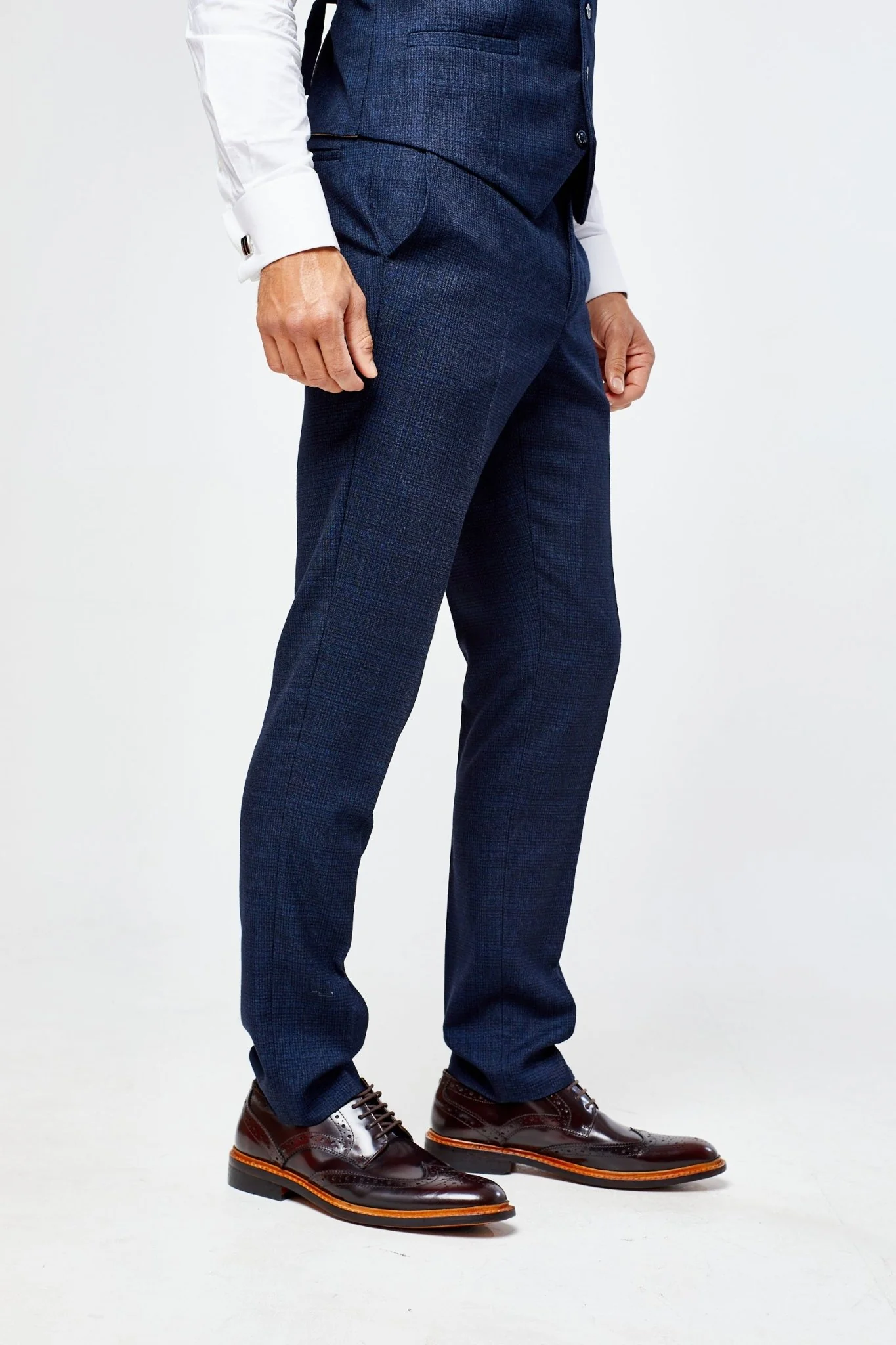 Caridi Navy Check Three Piece Suit - Image 10
