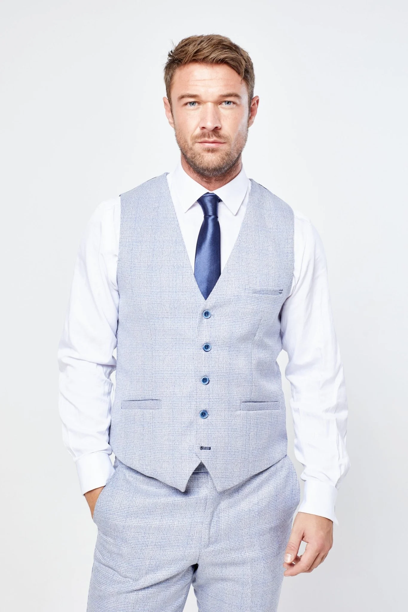 Caridi Sky Short Check Three Piece Suit - Image 9