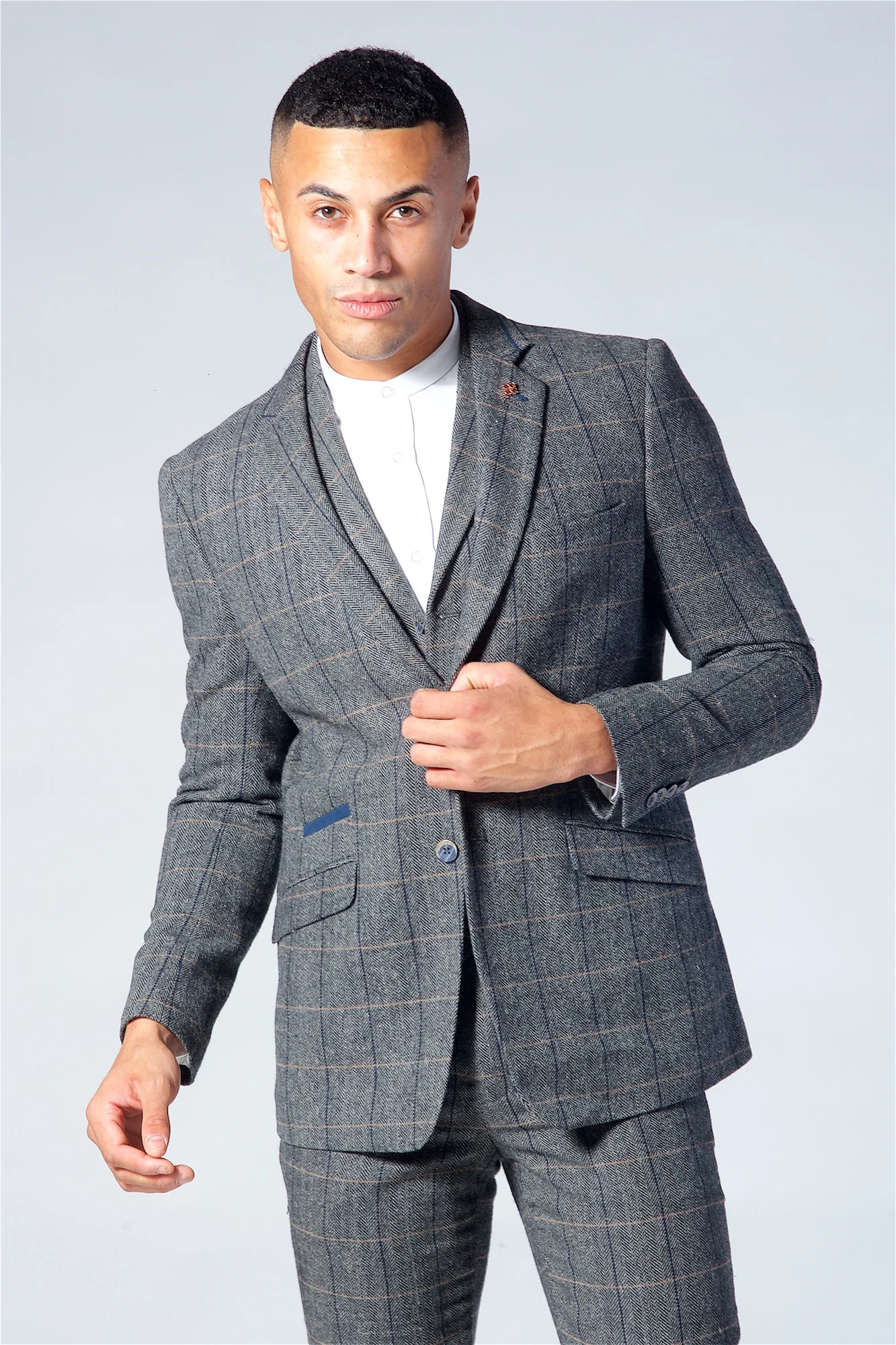 Cavani Albert Grey Tweed Three Piece Suit Short - Image 5