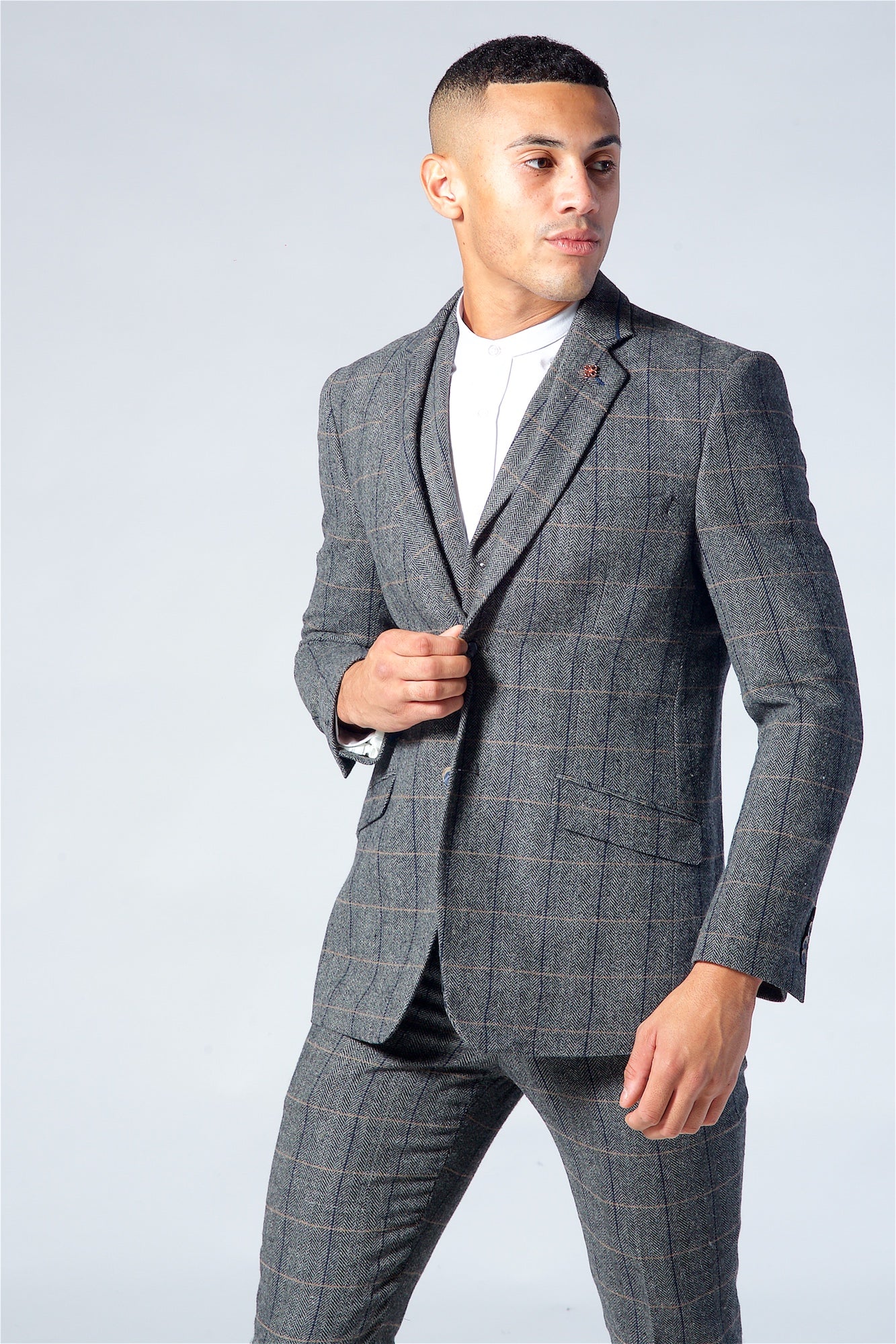 Cavani Albert Grey Tweed Three Piece Suit Short - Image 6