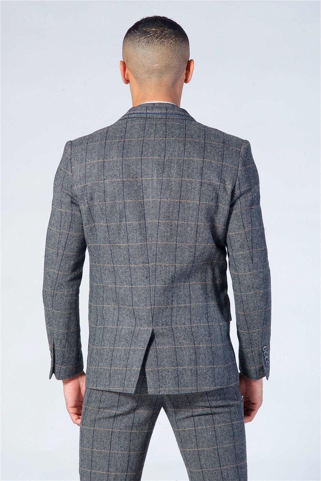 Cavani Albert Grey Tweed Three Piece Suit Short - Image 7
