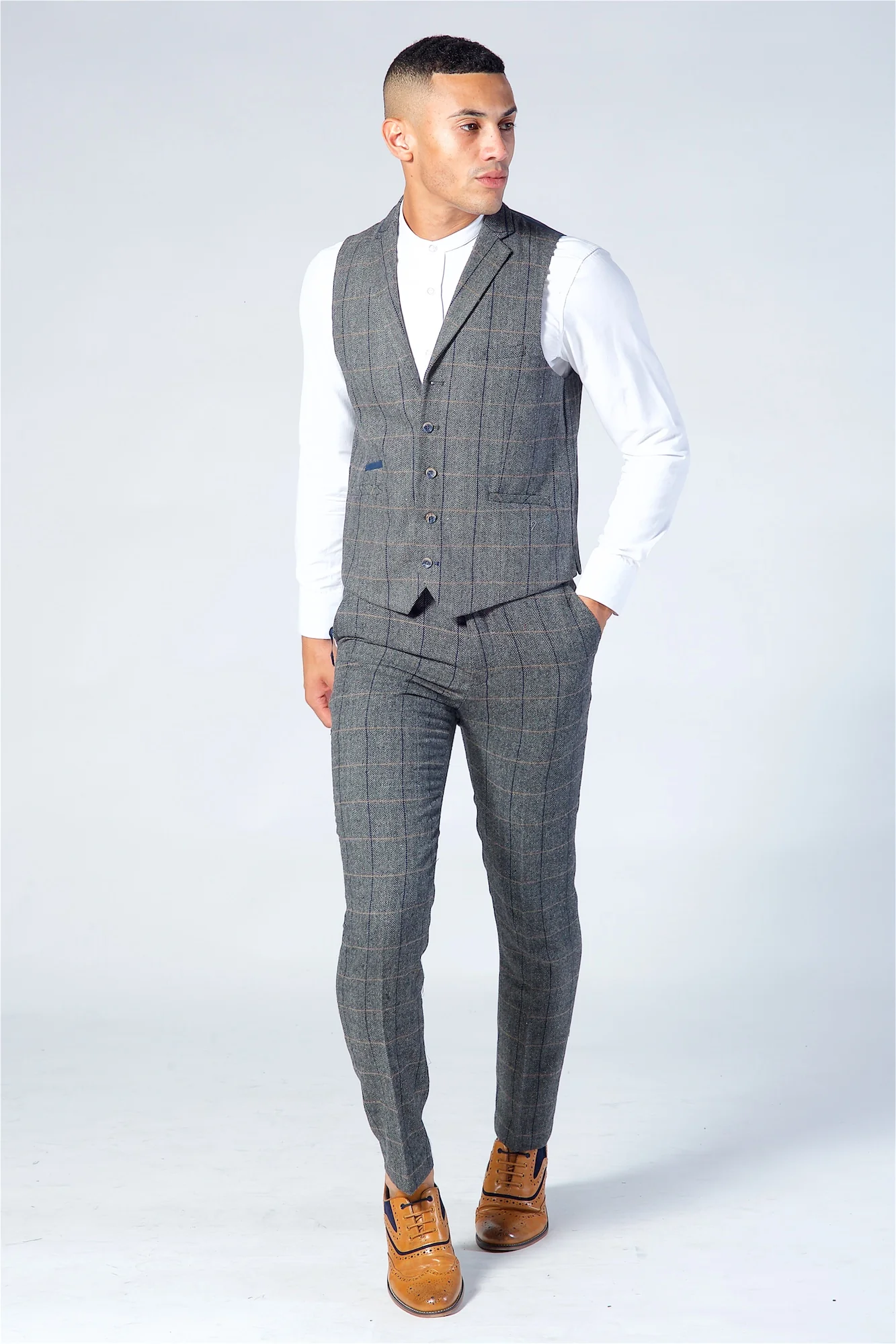 Cavani Albert Grey Tweed Three Piece Suit Short - Image 9