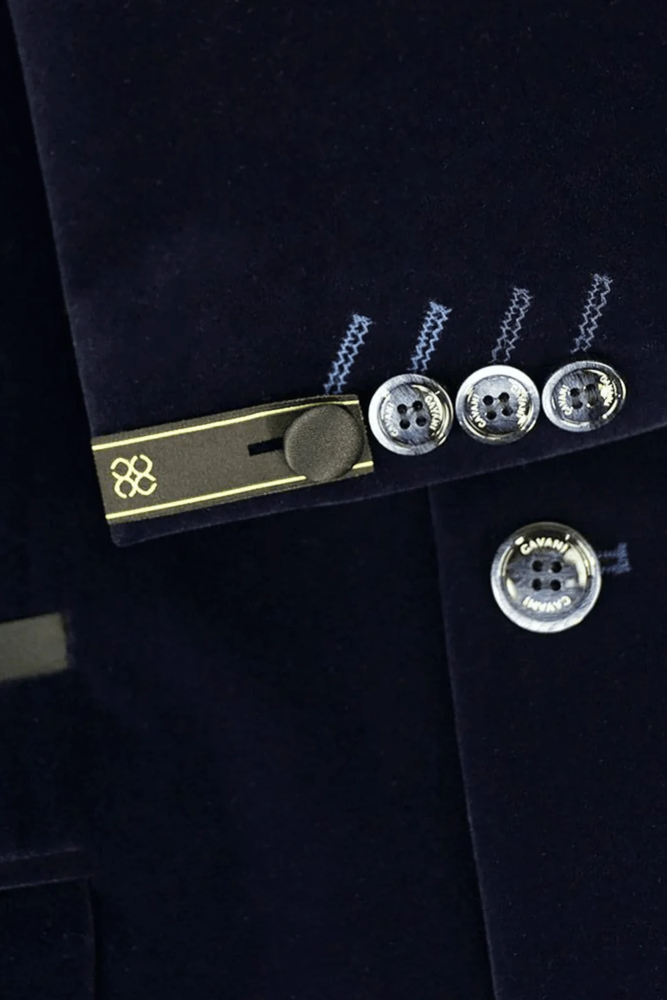 Cavani Rosa Navy Velvet Blazer - Image 4
