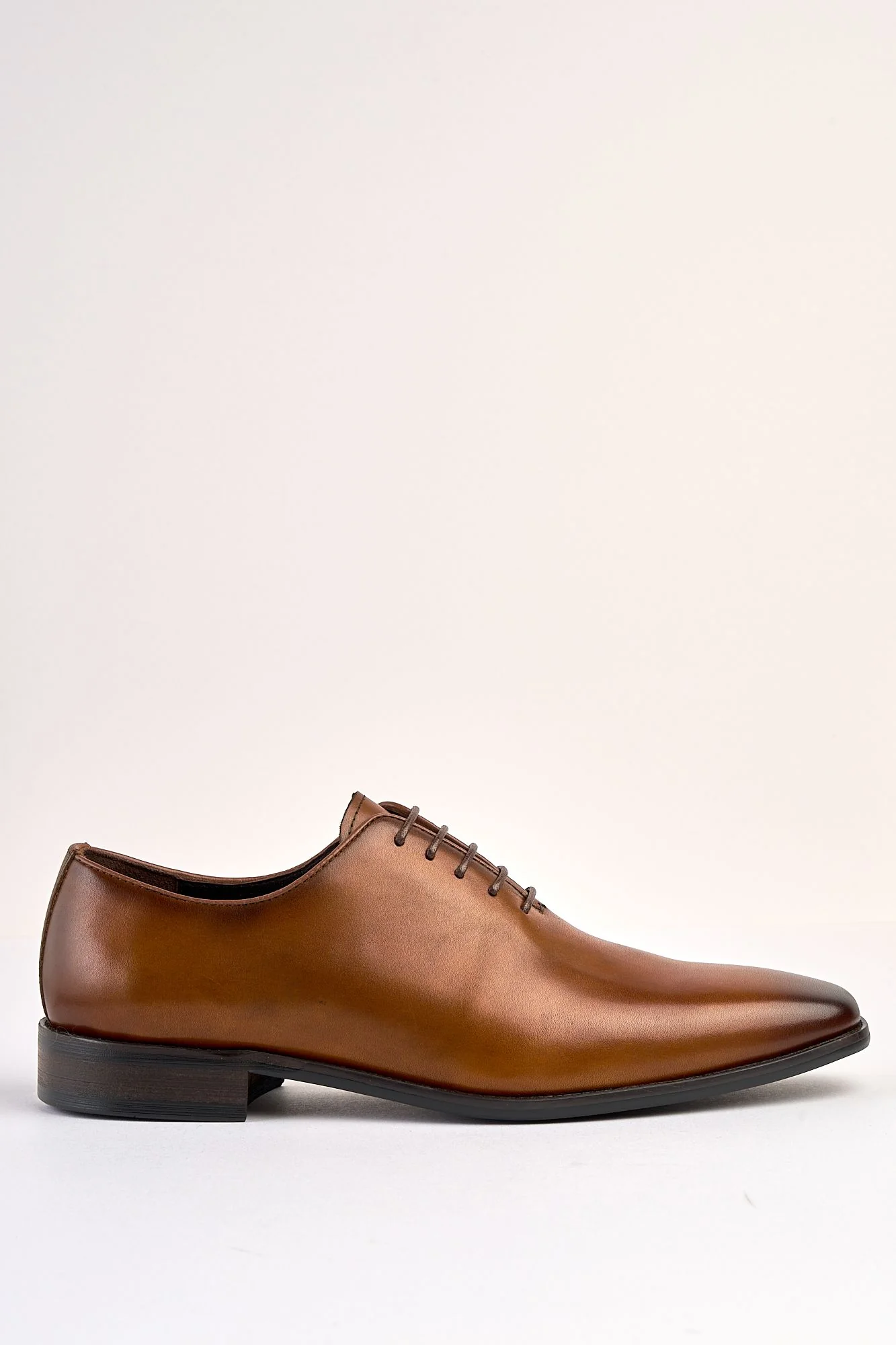 Claudio Tan Laced Shoe - Image 2