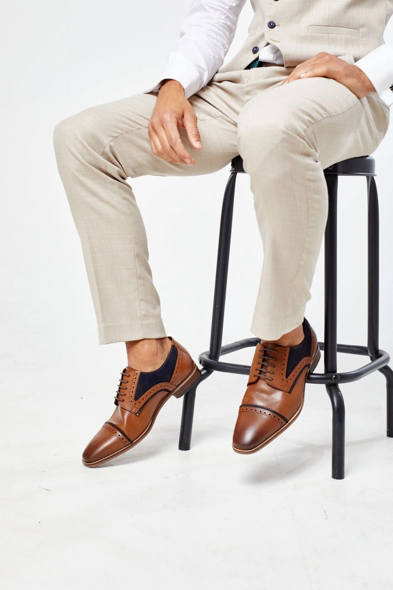 Miami Beige Three Piece Suit - Image 13