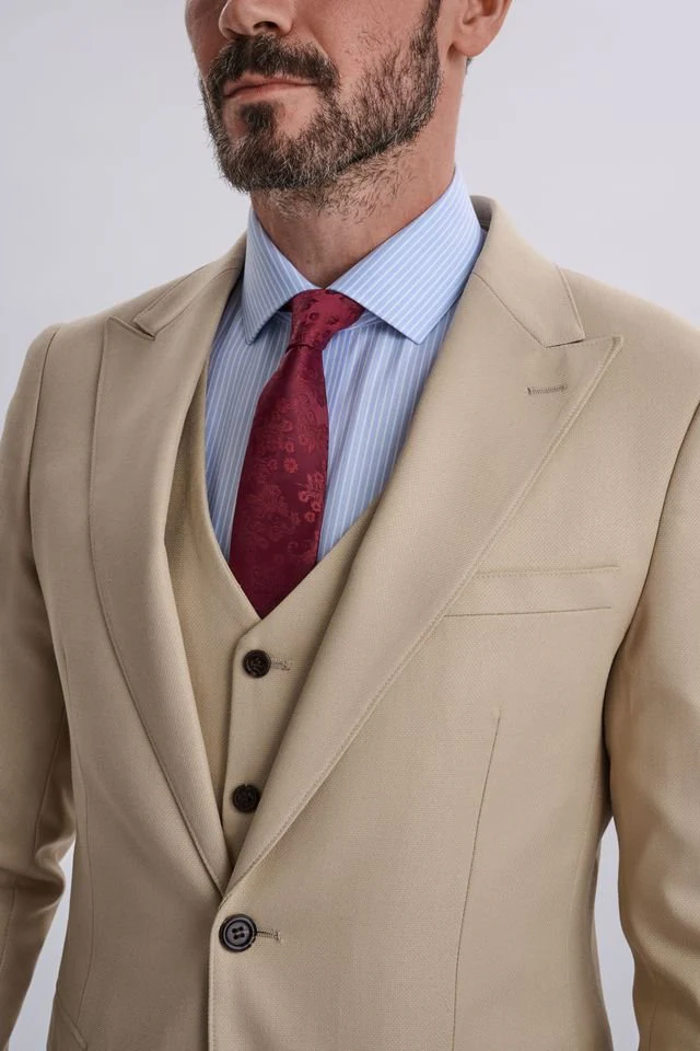 Diaz Beige Three Piece Suit - Image 6