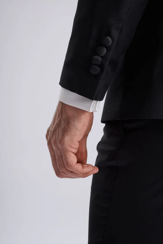 Giovani Black Three Piece Tuxedo - Image 5