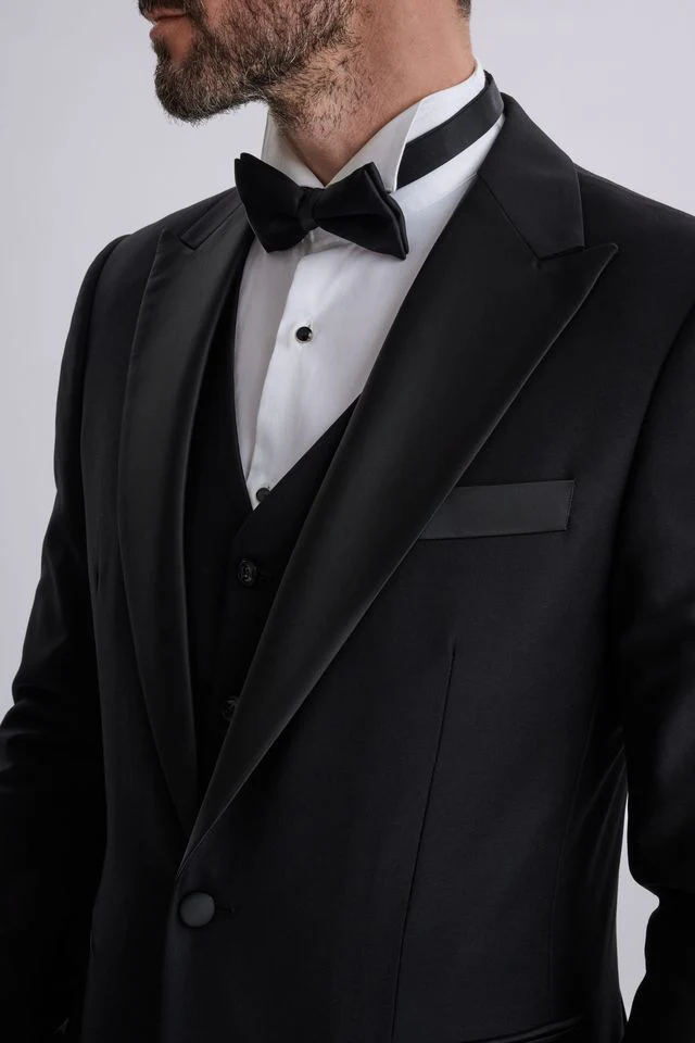 Giovani Black Three Piece Tuxedo - Image 6