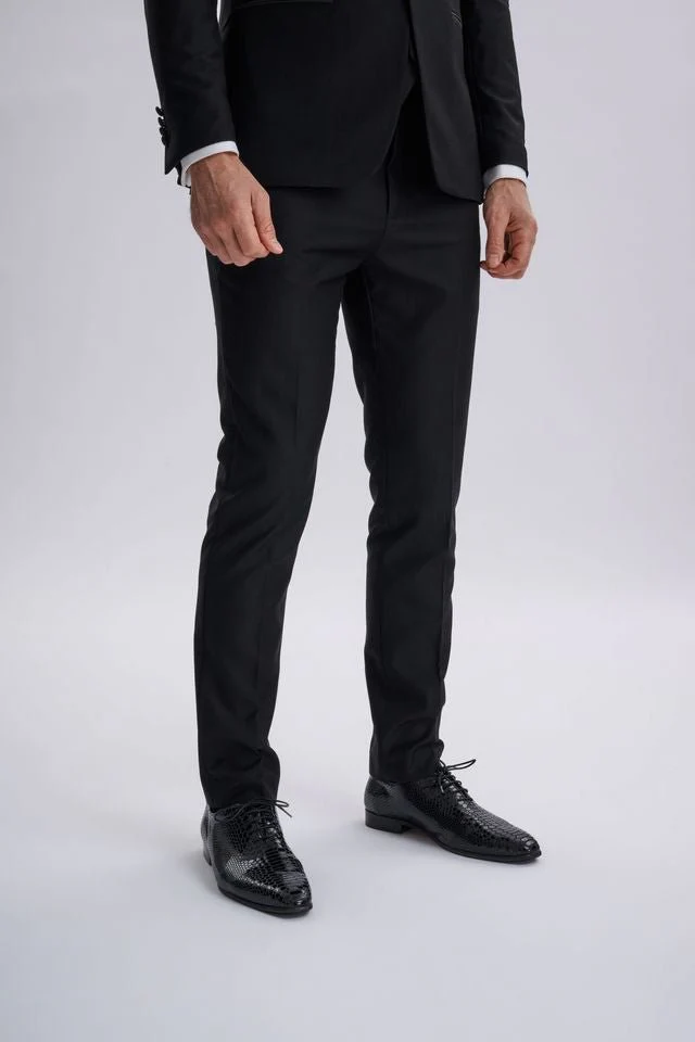 Giovani Black Three Piece Tuxedo - Image 8