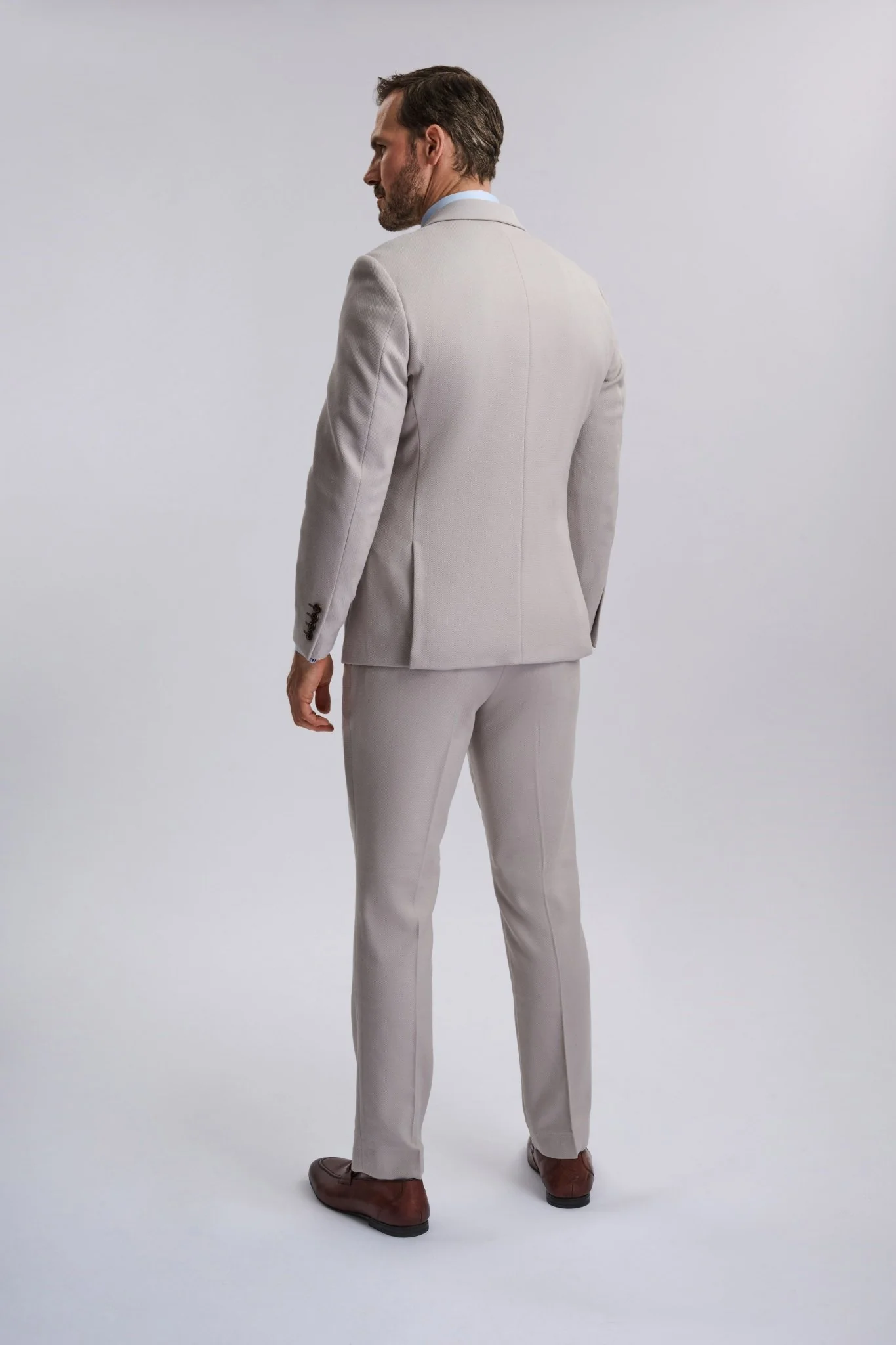 HM5 - Stone Double-Breasted Two Piece Suit - Image 10