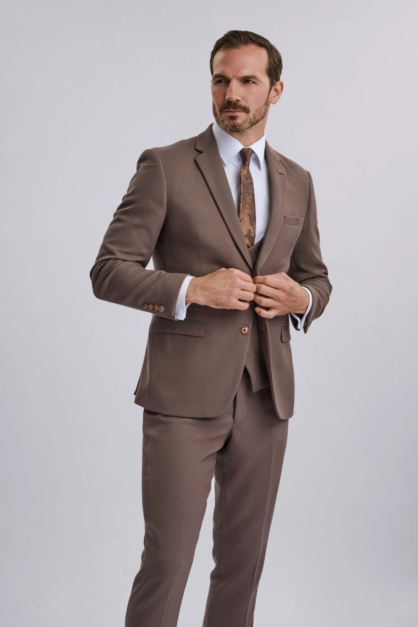 HM5 - Tan Tailored Three Piece Suit - Image 11