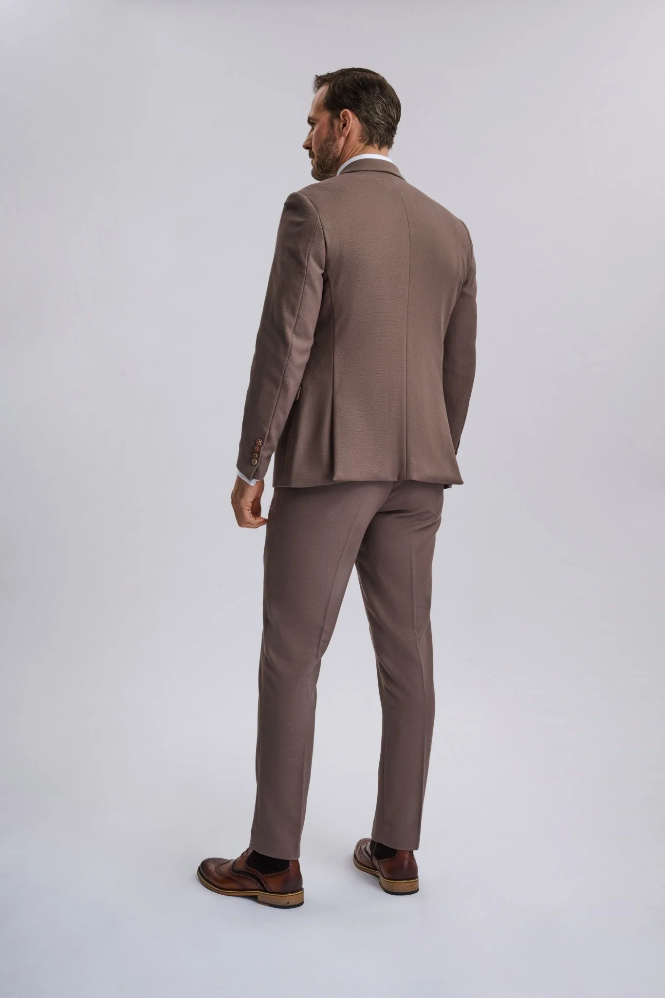 HM5 - Tan Tailored Three Piece Suit - Image 12