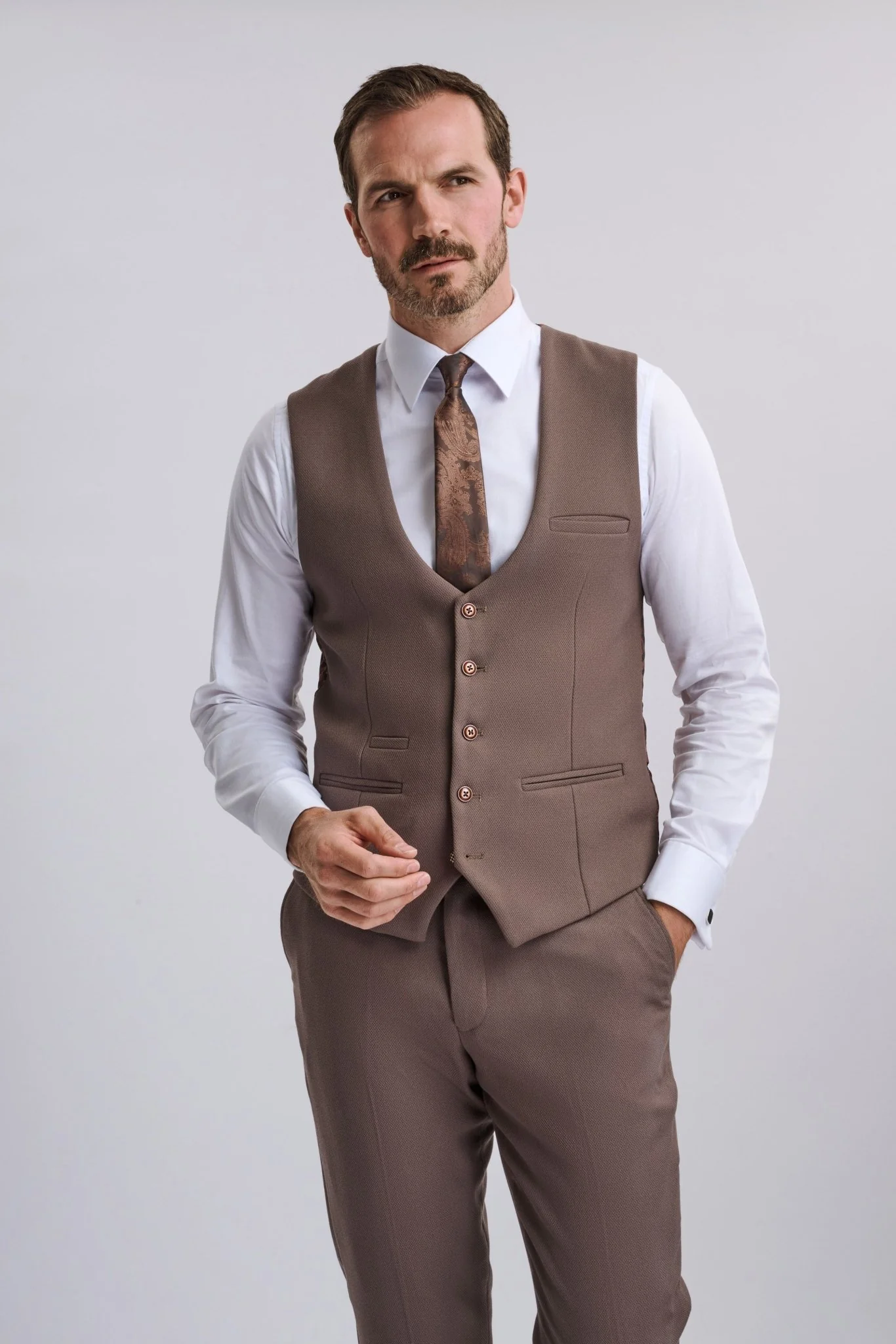 HM5 - Tan Tailored Three Piece Suit - Image 3