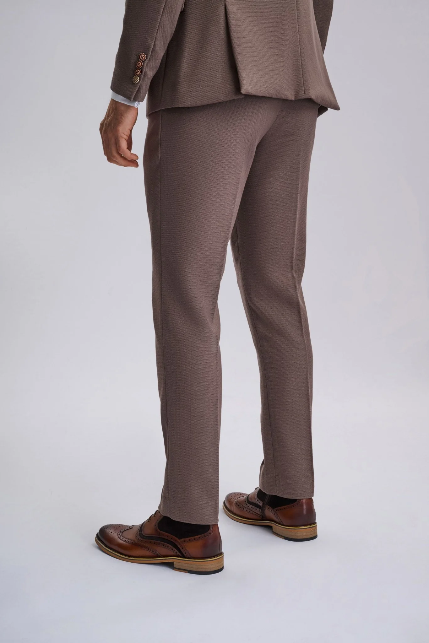 HM5 - Tan Tailored Three Piece Suit - Image 4