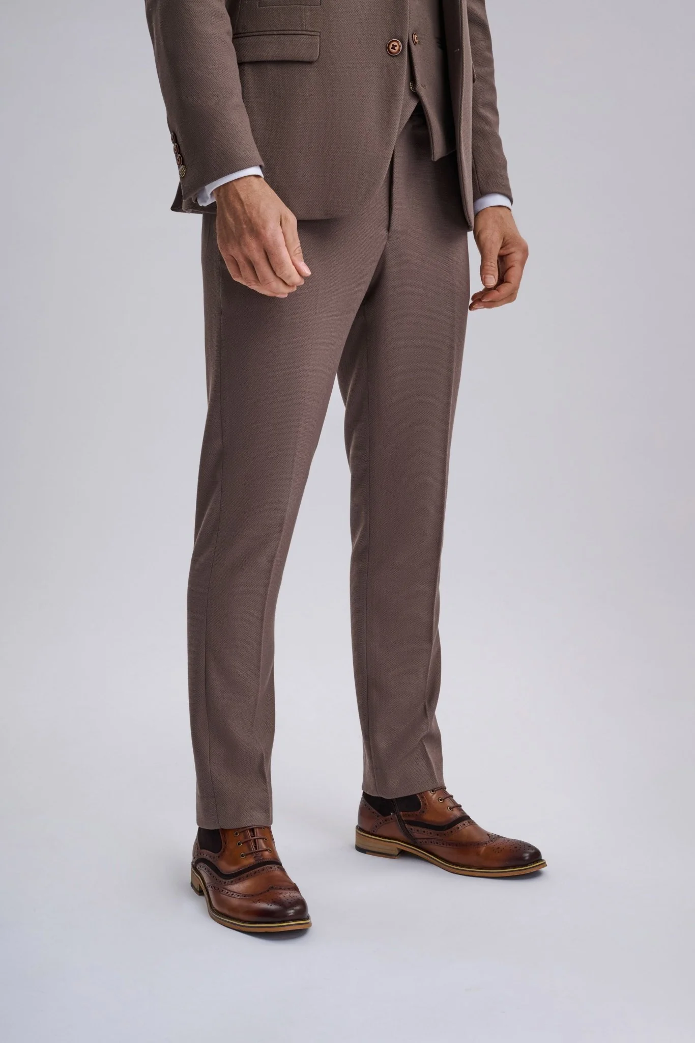HM5 - Tan Tailored Three Piece Suit - Image 5