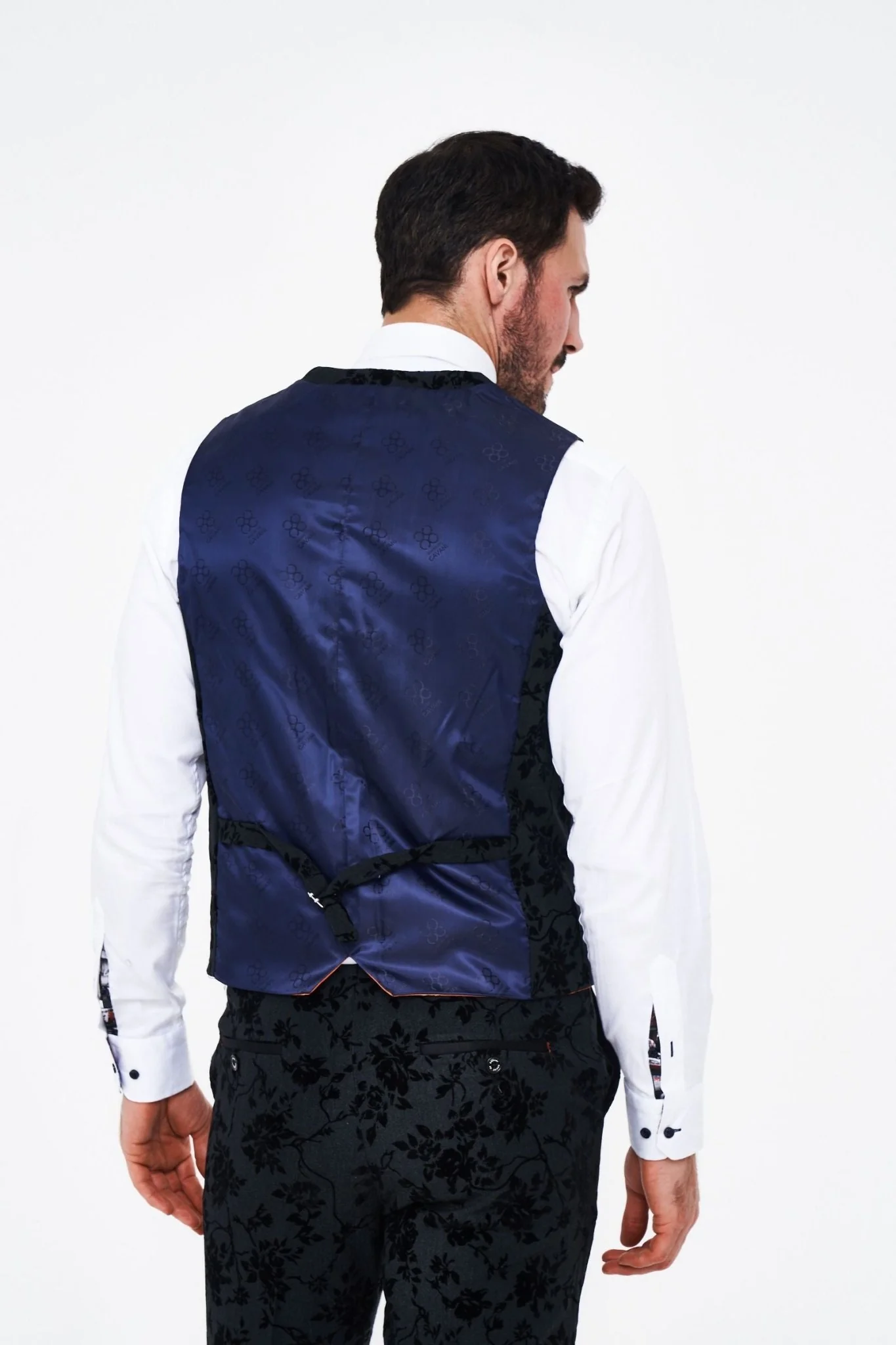 House of Cavani Georgi Floral Three Piece Suit - Image 10