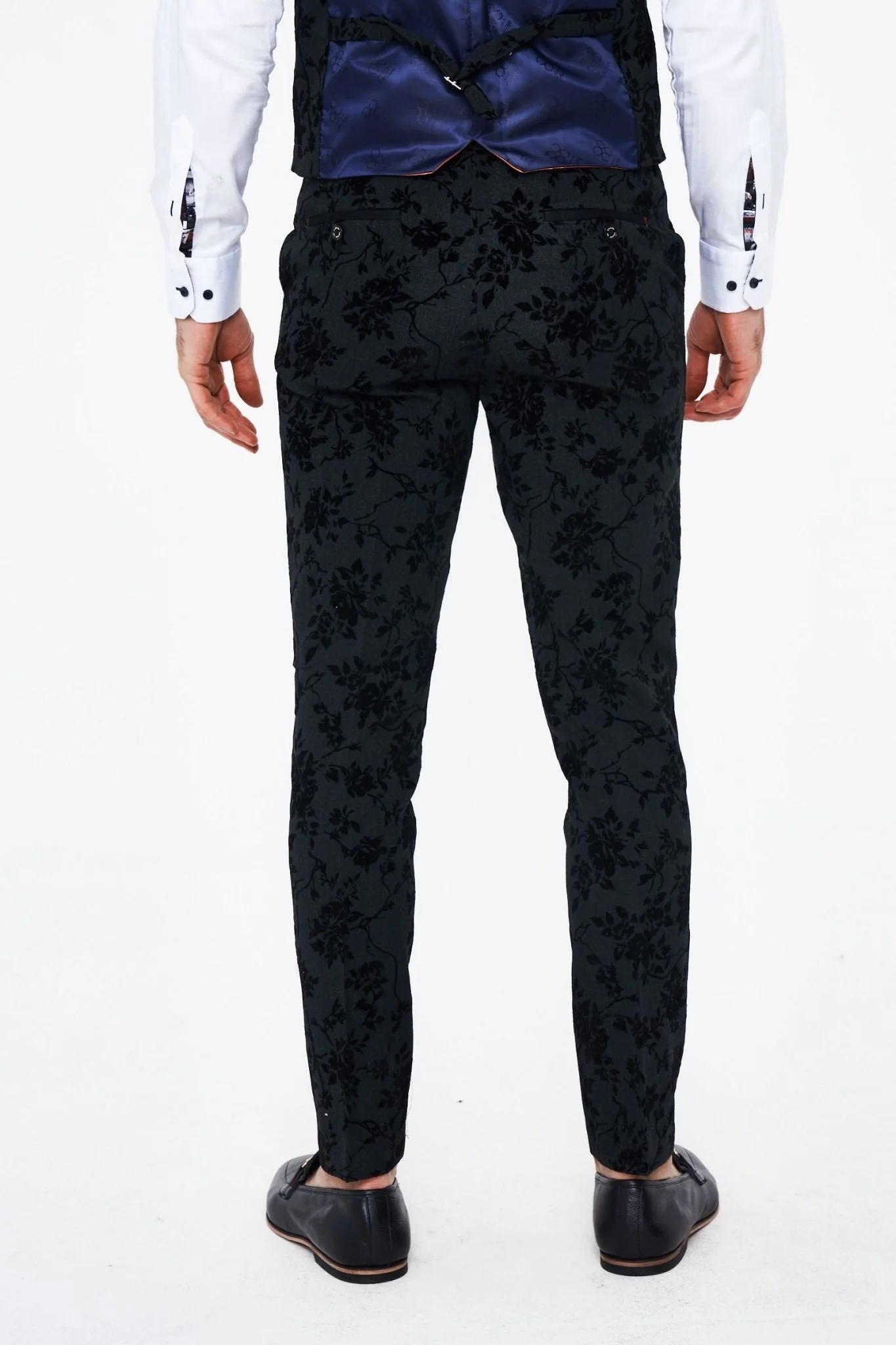 House of Cavani Georgi Floral Three Piece Suit - Image 13