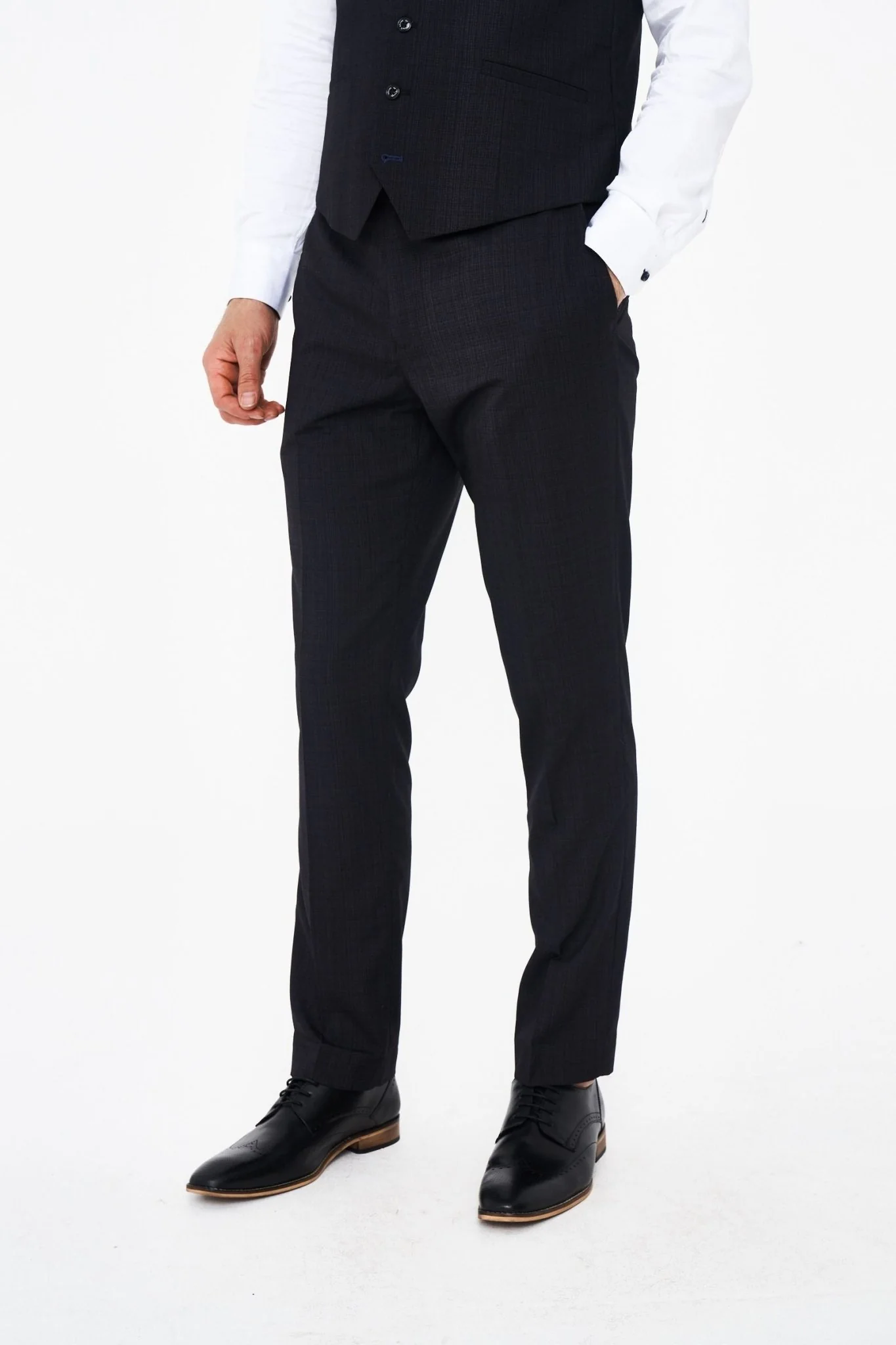 House of Cavani Seeba Graphite Regular Three Piece Suit - Image 10