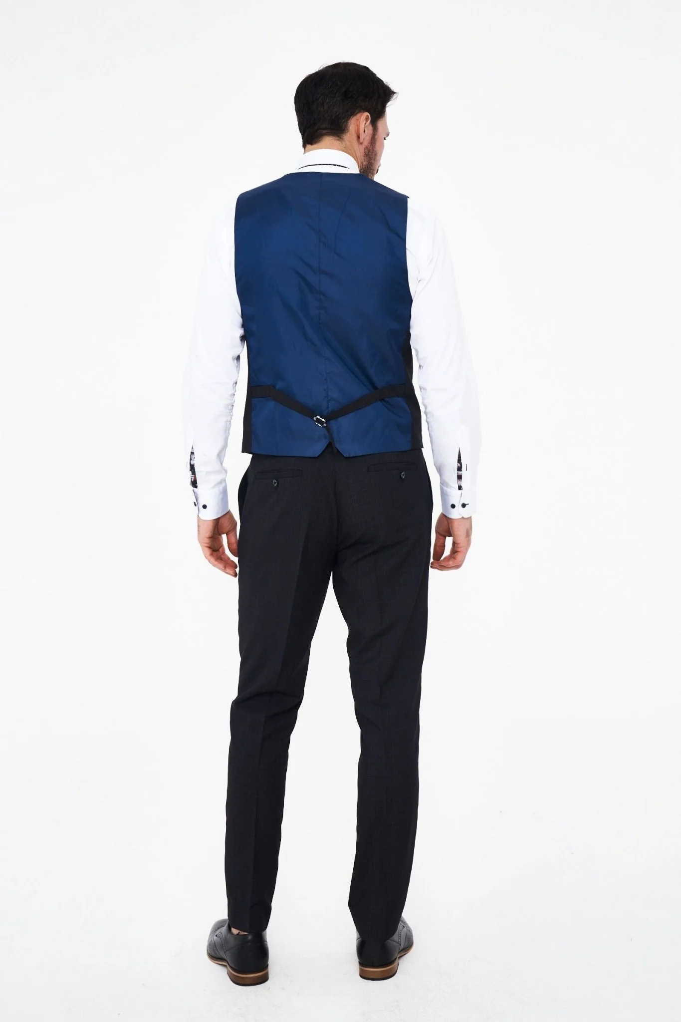 House of Cavani Seeba Graphite Regular Three Piece Suit - Image 3