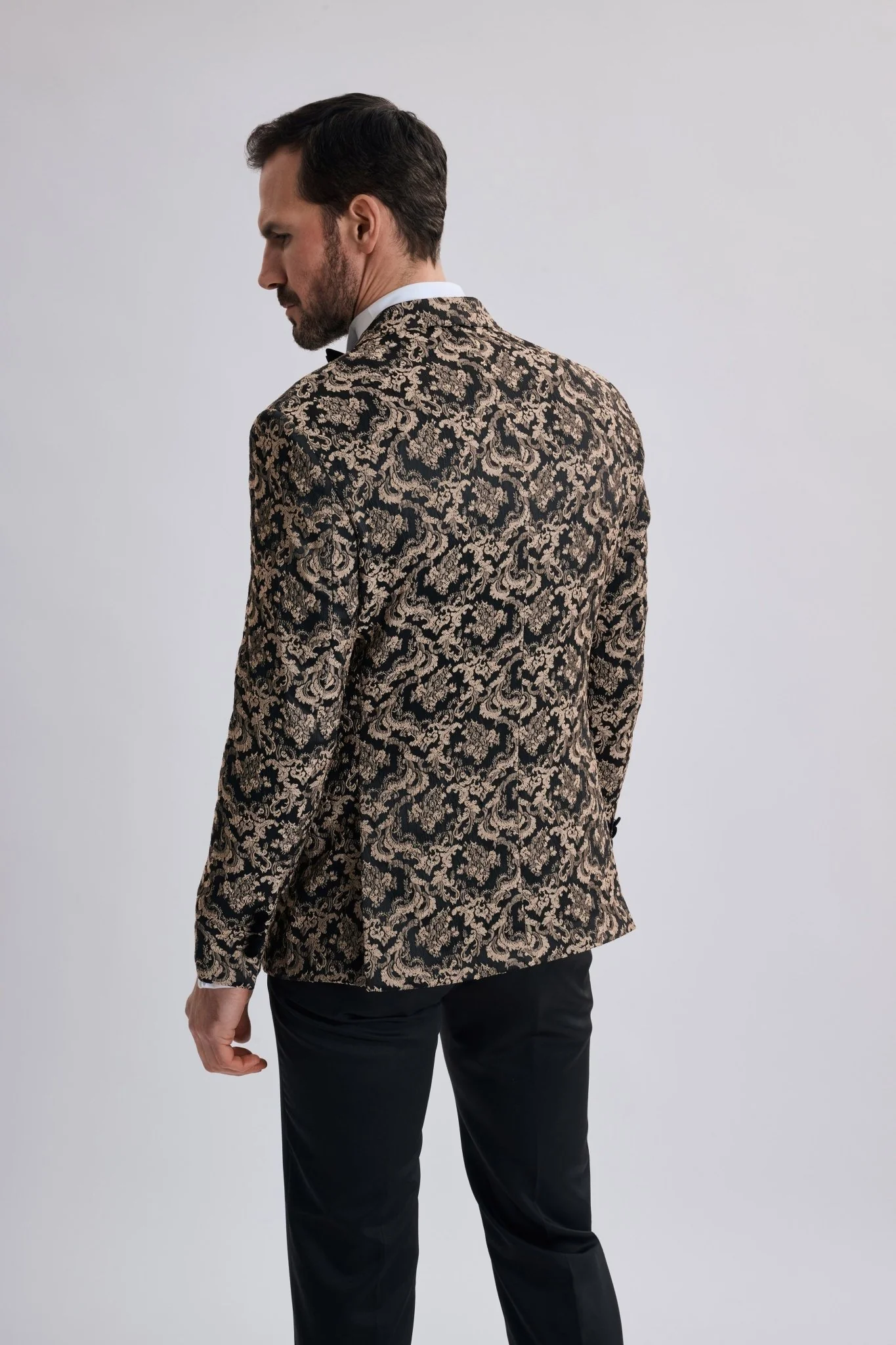 Leo Gold Pattern 3 Piece Suit - Image 7
