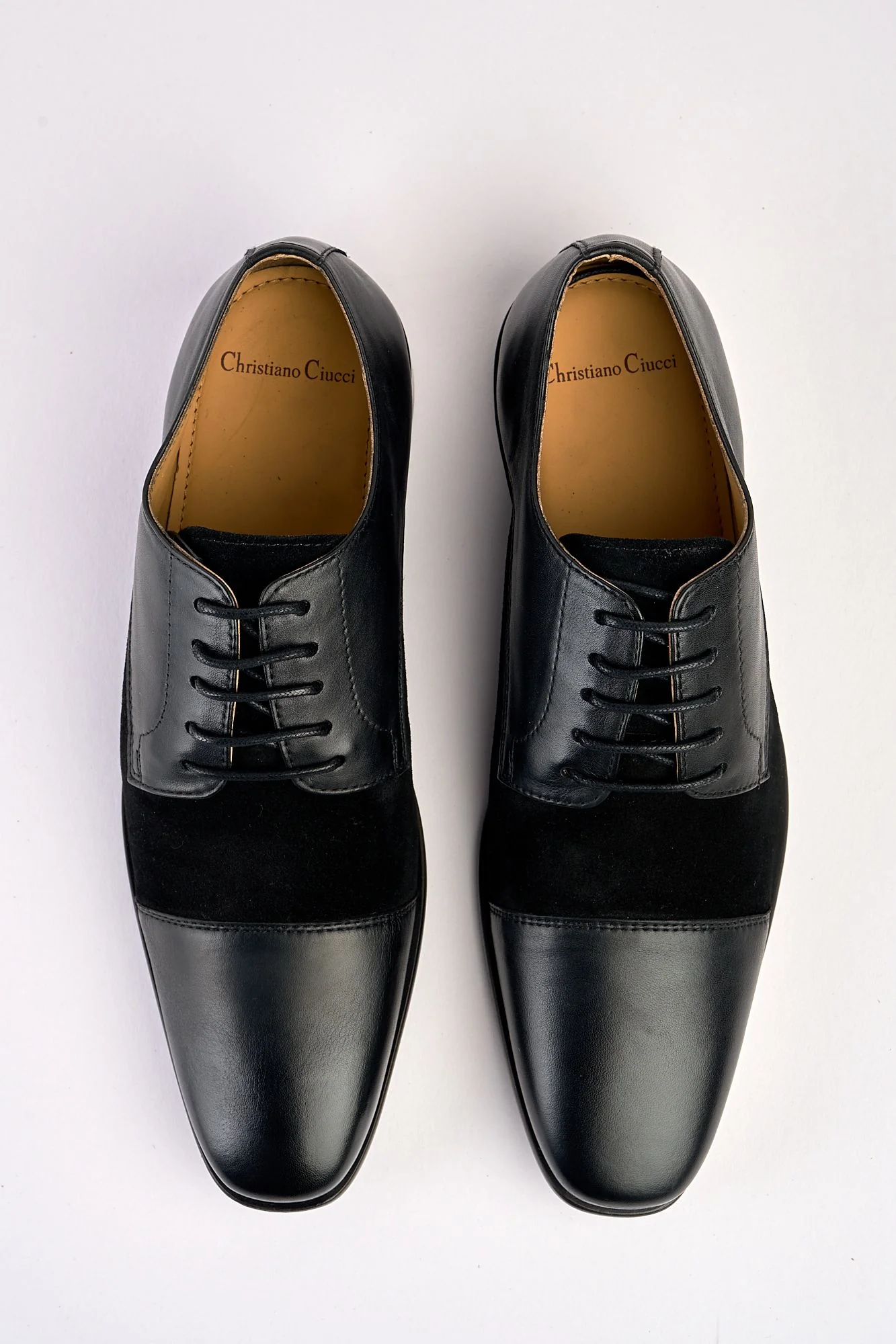 Leonardo Black Laced Shoe with Suede Pattern - Image 4