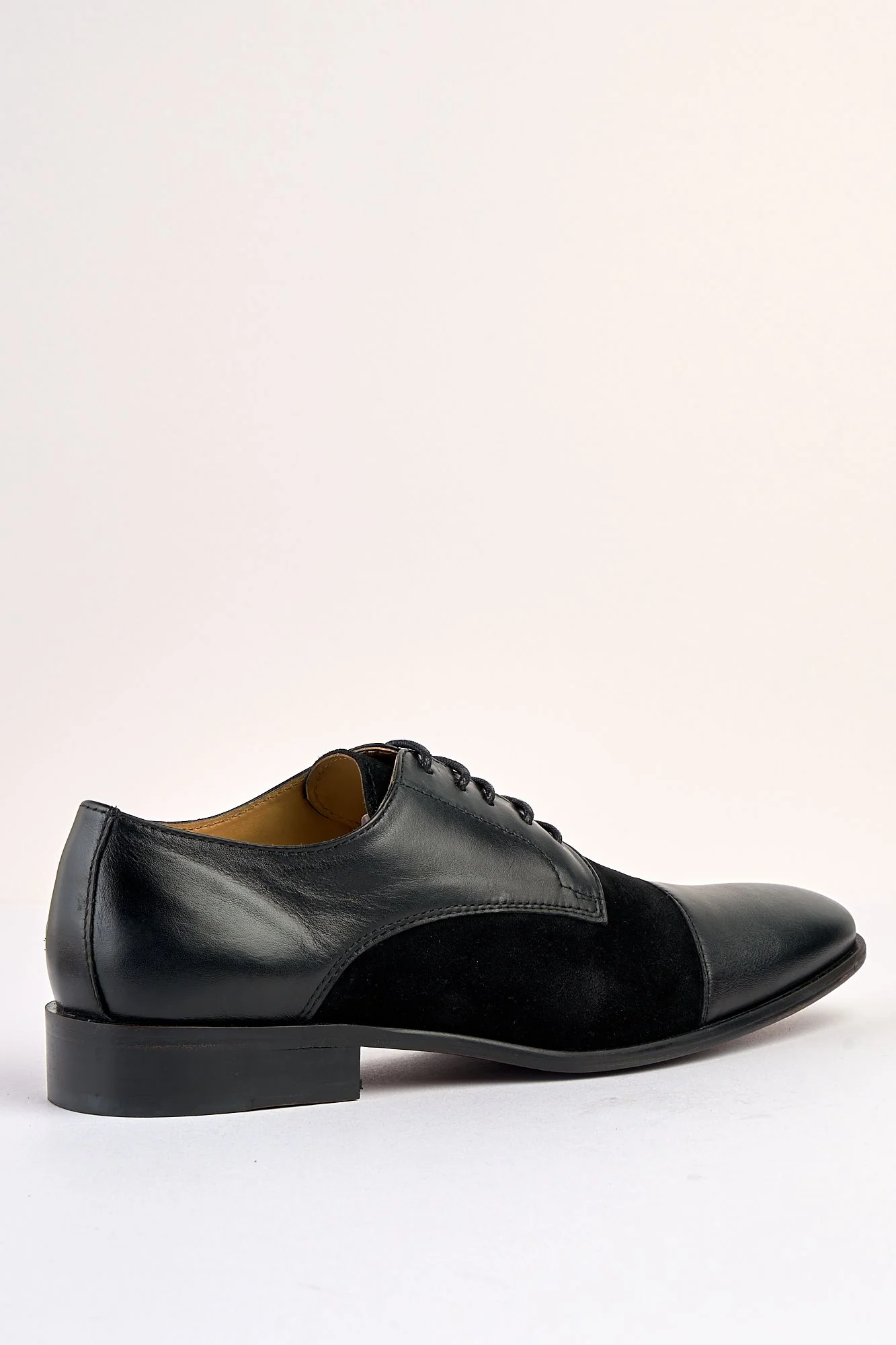 Leonardo Black Laced Shoe with Suede Pattern - Image 6