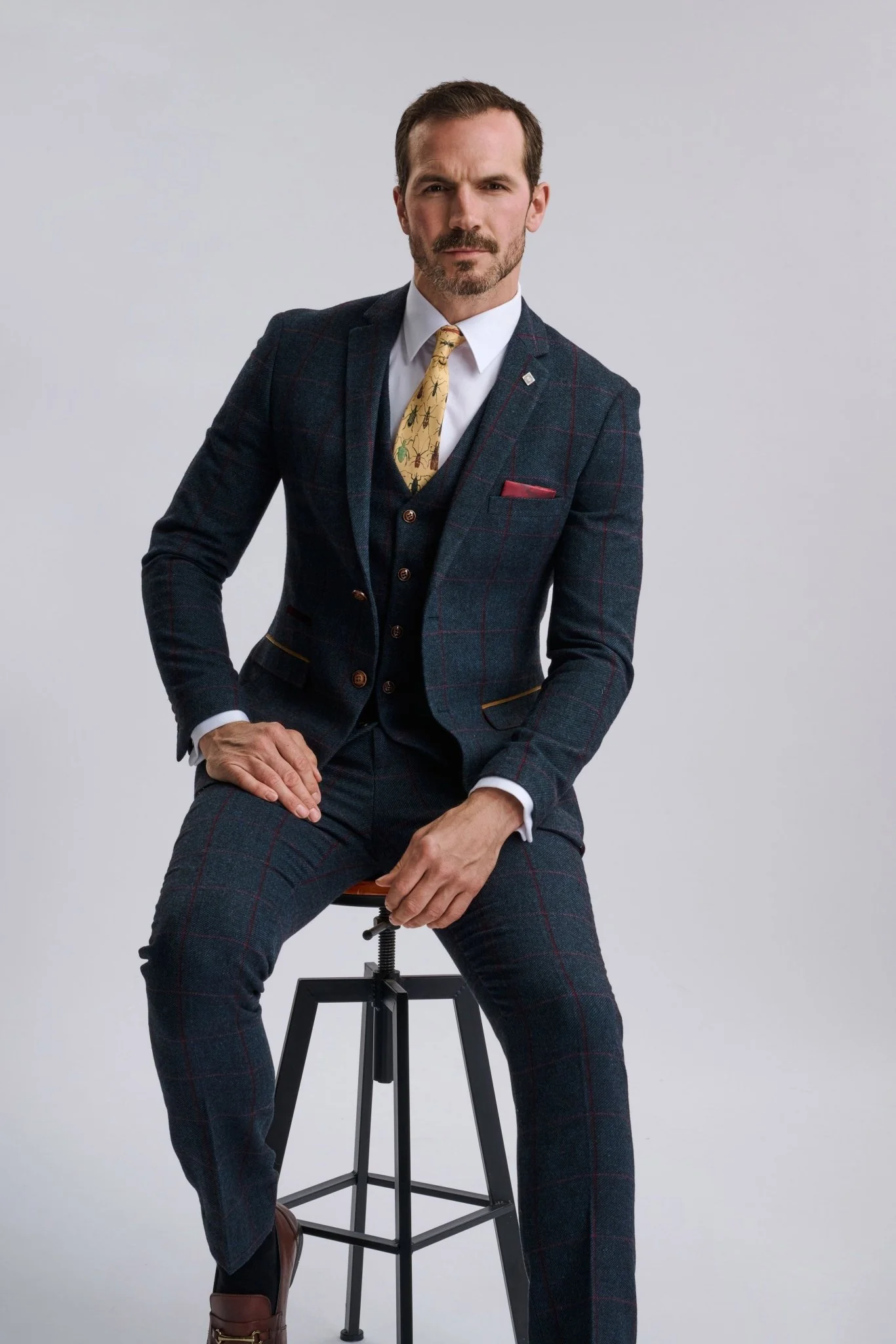 Madrid Navy Tweed Check Three Piece Suit - Image 5
