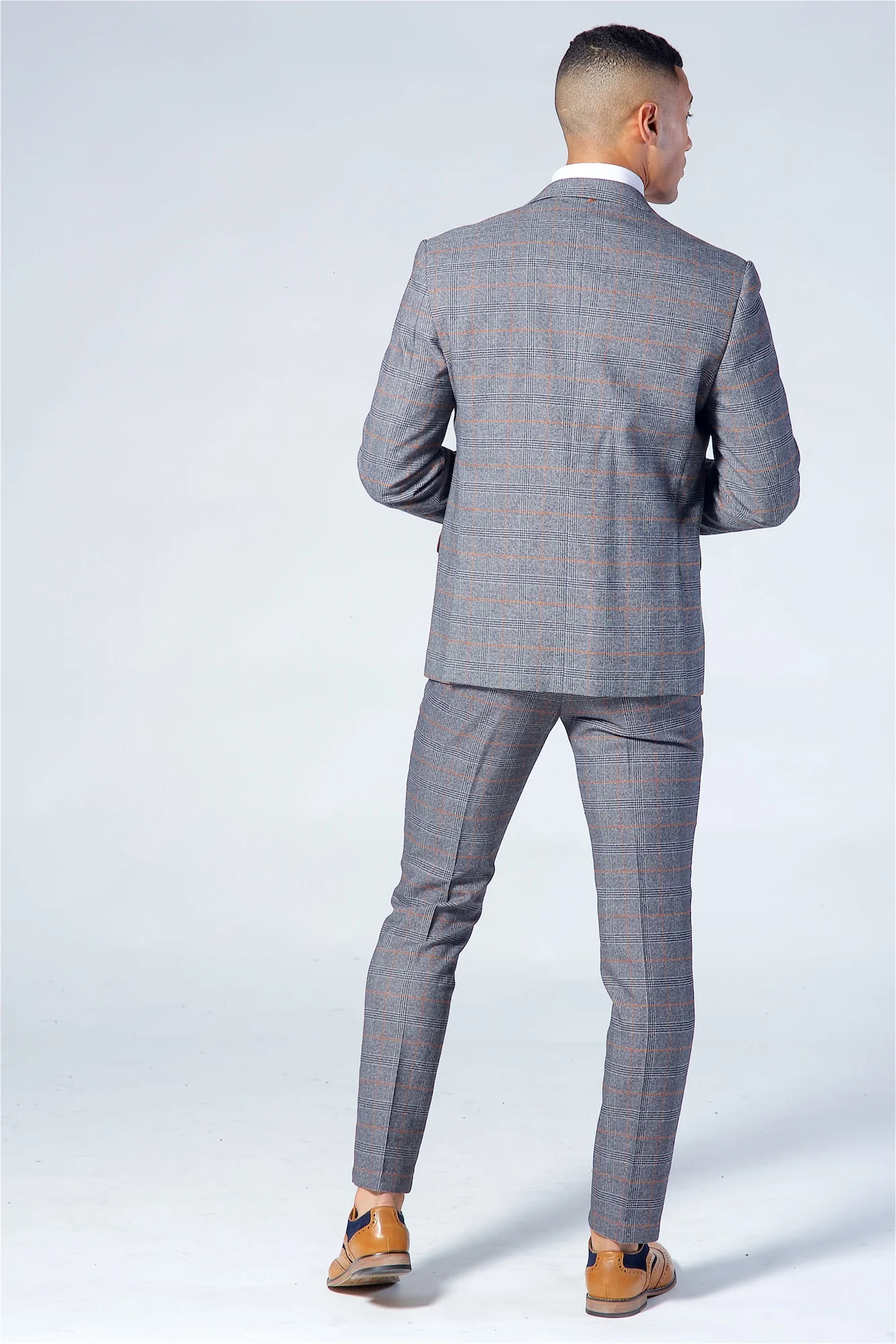 Marc Darcy Jenson Grey Check Suit Three Piece Suit. - Image 6