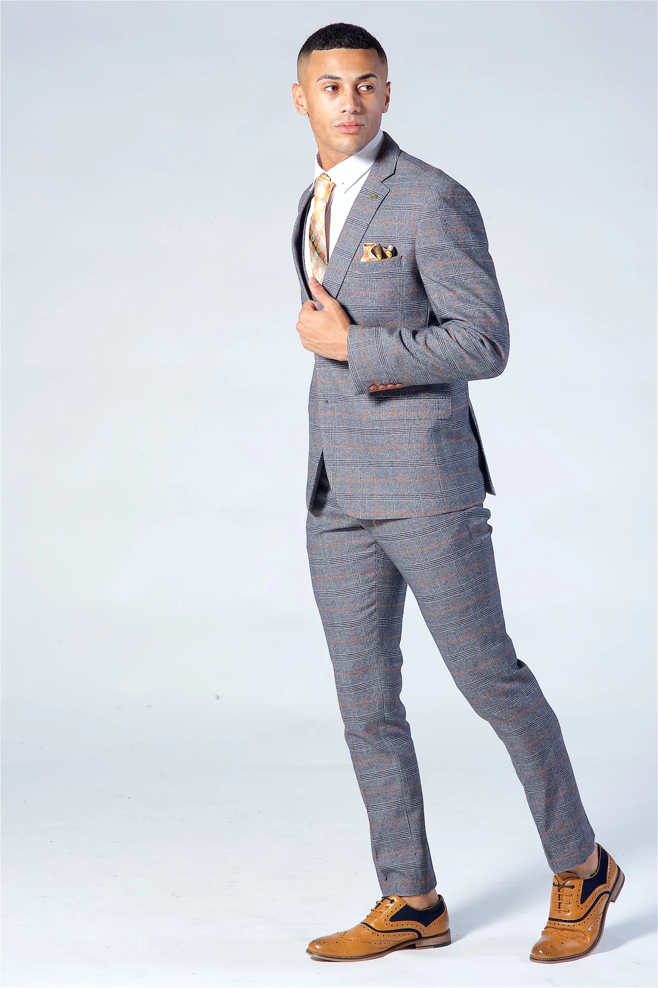 Marc Darcy Jenson Grey Check Suit Three Piece Suit. - Image 7