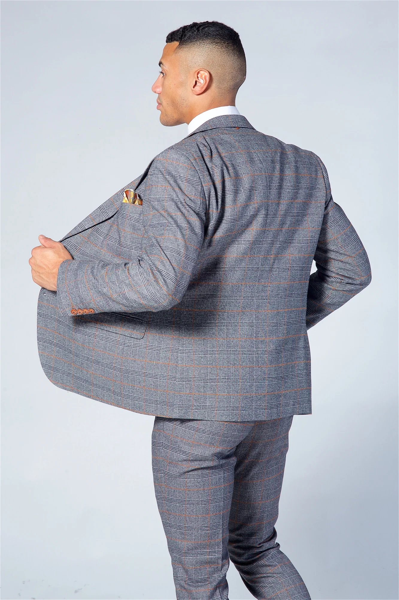 Marc Darcy Jenson Grey Check Suit Three Piece Suit. - Image 8