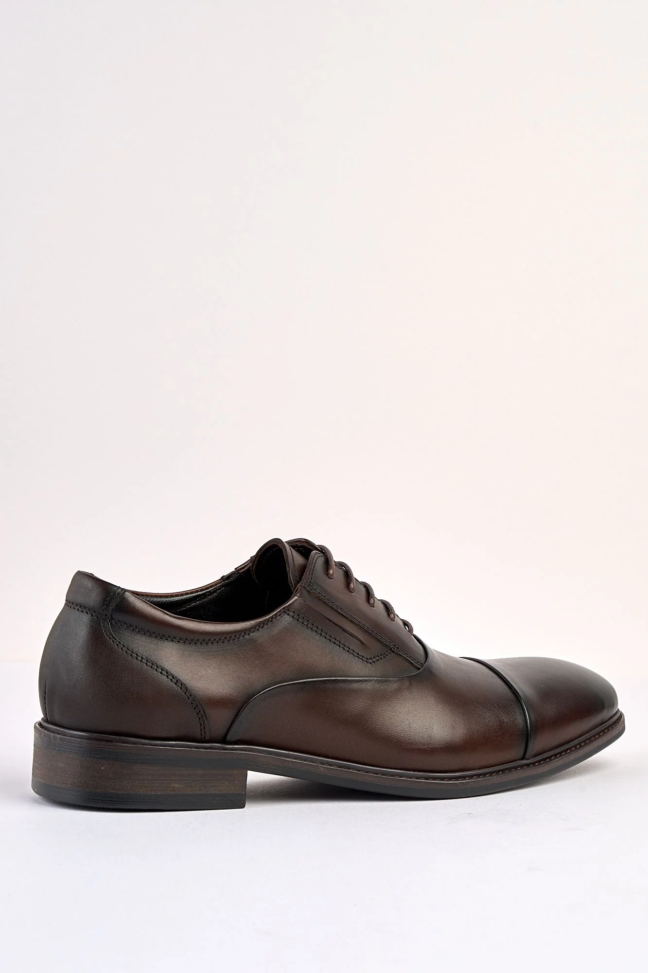 Regal Brown Laced Shoe - Image 6