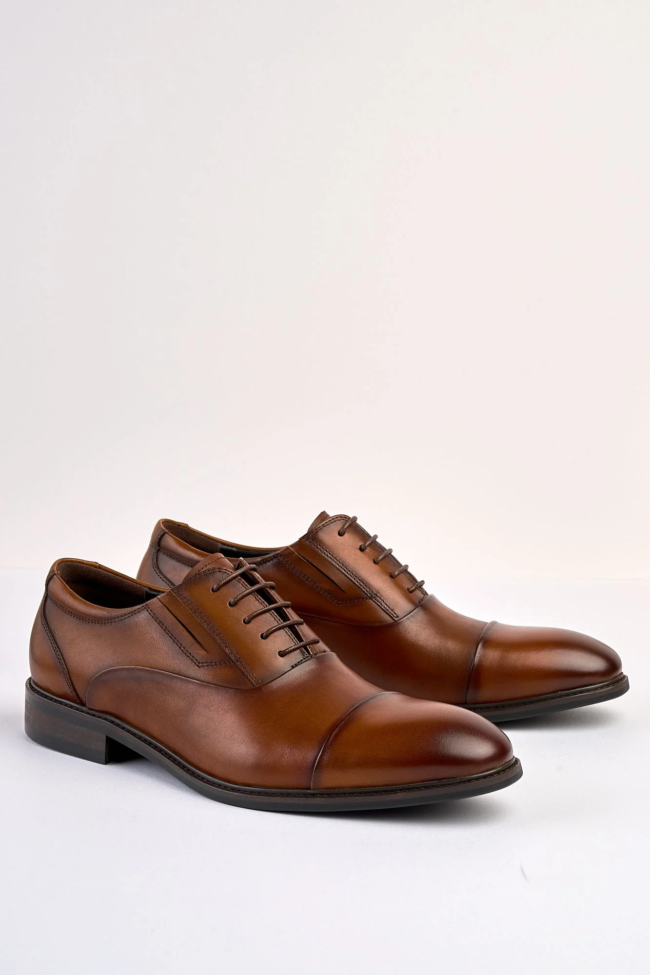 Regal Tan Laced Shoe - Image 3