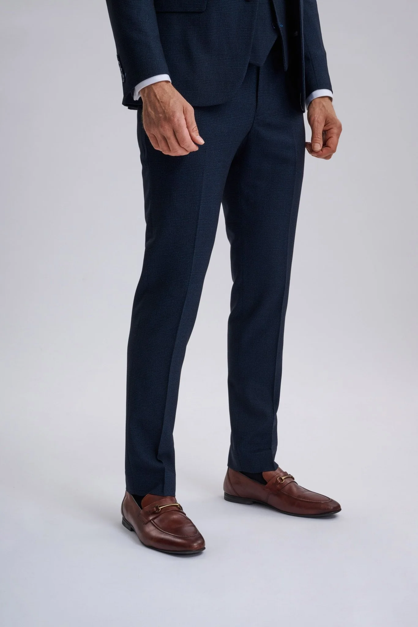Regent Navy Check Three Piece Suit - Image 7