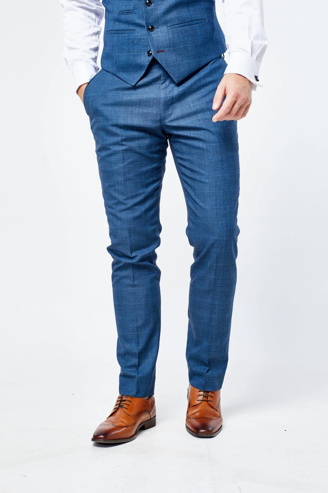 Viceroy Navy Three Piece Suit - Image 9