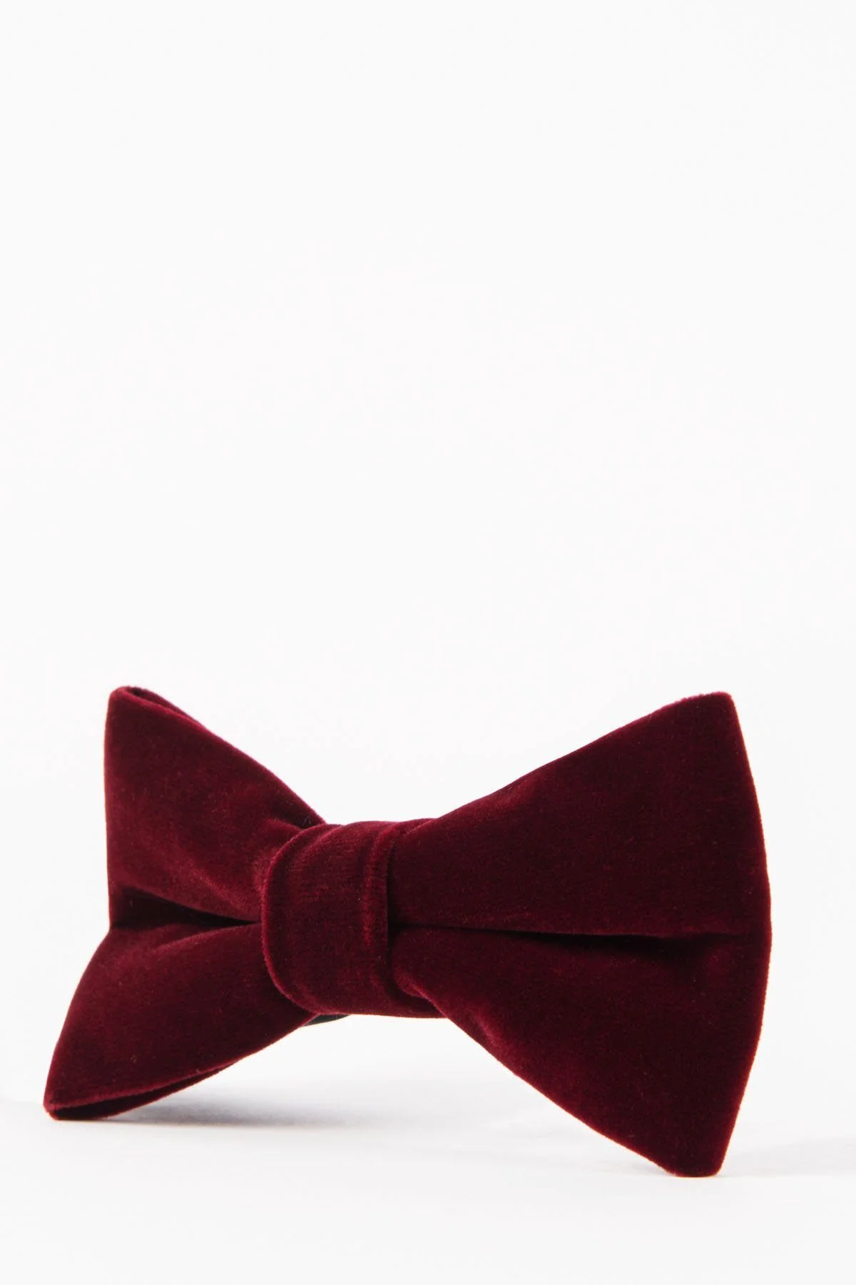 Wine velvet bowtie - Image 2